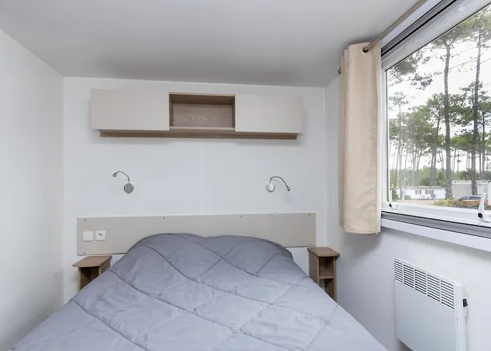 Mobilhome Elisa Et Christophe Apartment Saint-Julien-en-Born